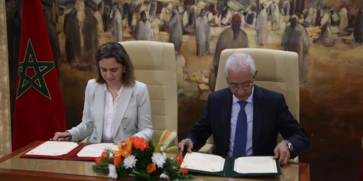 الطالبي العالمي و غيثة مزور يوقعان اتفاقية شراكة لتعزيز الطابع الرسمي للأمازيغية