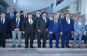 وزير الصحة والحماية الاجتماعية يجري مباحثات مع مسؤولين عن المعهد الهندي للأمصال