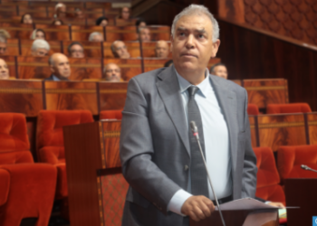 لفتيت :وضع برنامج أولي لتزويد أكثر من 32 مدينة بـ 3500 حافلة للنقل الحضري