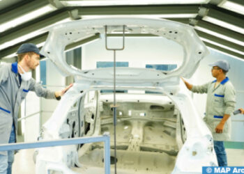 المغرب يفرض نفسه كوجهة رائدة لشركة “ستيلانتيس” لصناعة السيارات (مجلة إسبانية)