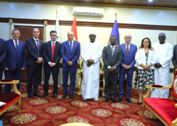 الرئيس الغامبي يشيد بالدعم الراسخ لجلالة الملك