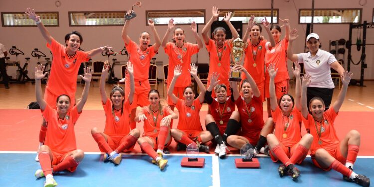 عصبة الدار البيضاء الكبرى تفوز بكاس التحدي مابين العصب لكرة القدم داخل القاعة للسيدات