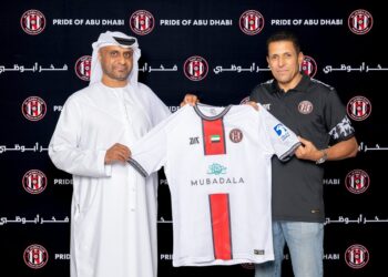 رسميا…نادي عربي يتعاقد مع المدرب عموتة