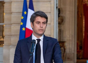 فرنسا.. غابرييل أتال سيظل رئيسا للوزراء “لضمان استقرار البلاد” (الإليزيه)