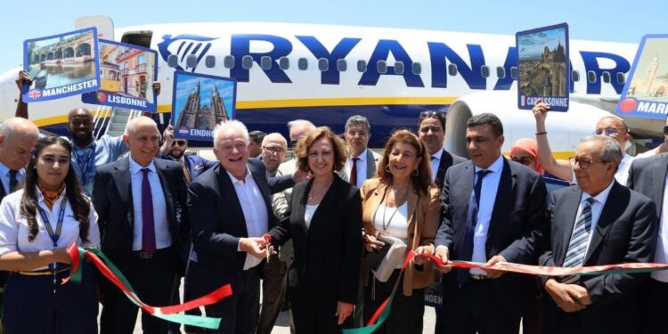 شركة ريانير تفتتح بشراكة مع المكتب الوطني المغربي للسياحة بمطار طنجة رابع قاعدة جوية لها بالمغرب