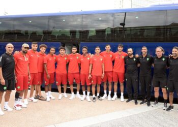 بعثة المنتخب الأولمبي تحل بفرنسا