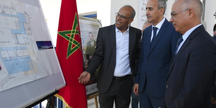 بنموسى يطلع على تنزيل برنامج مدارس الريادة ويطلق برنامجا للنهوض بالبنيات التحتية الرياضية