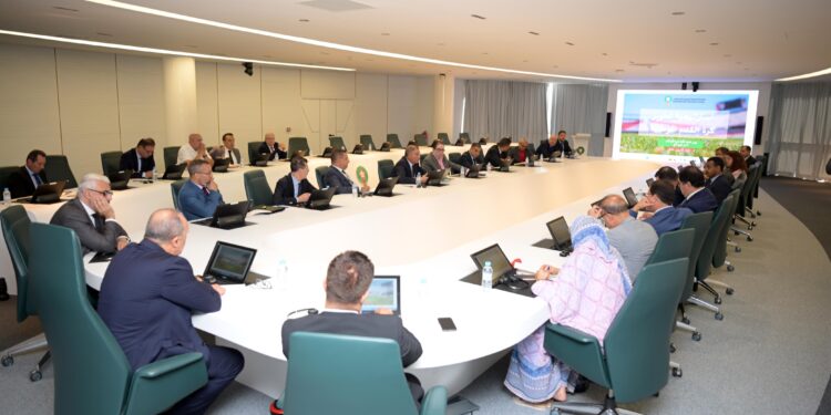 لقجع يقدم الخطة المعتمدة لتطوير كرة القدم الوطنية