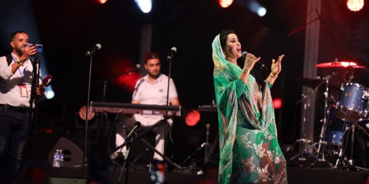 باريس 2024.. سعيدة شرف ولارتيست يلهبان منطقة المشجعين “أفريكا ستاسيون”