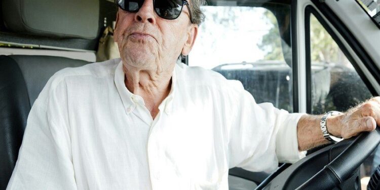 كيفية تشخيص أعراض السكتة الدماغية أثناء قيادة السيارة