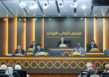 البرلمان الليبي يدعو الحكومة لتلبية مطالب المواطنين في مناطق إنتاج النفط .