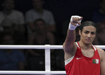 بعد جدل “الأهلية الجنسية”.. الملاكمة الجزائرية إيمان خليف تخرج عن صمتها