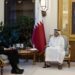 الولايات المتحدة وقطر تبحثان جهود التهدئة في الشرق الأوسط .