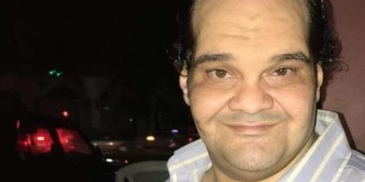 من أشهر أعماله “إكس لارج”.. وفاة الفنان المصري محمود بندق .