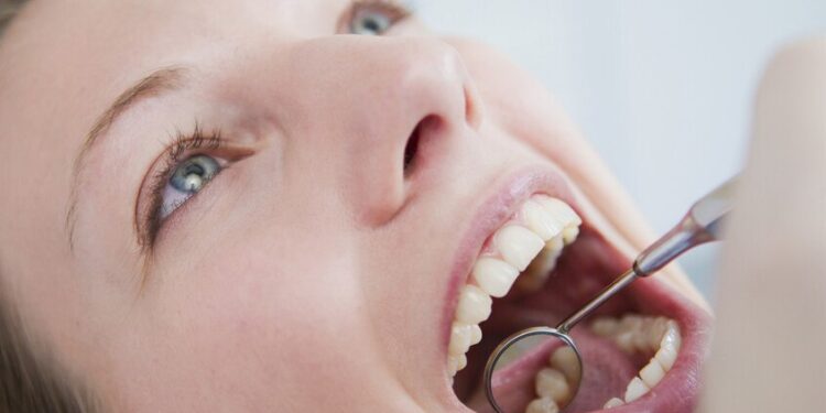 لون فمك قد يشير إلى حالات صحية مقلقة .