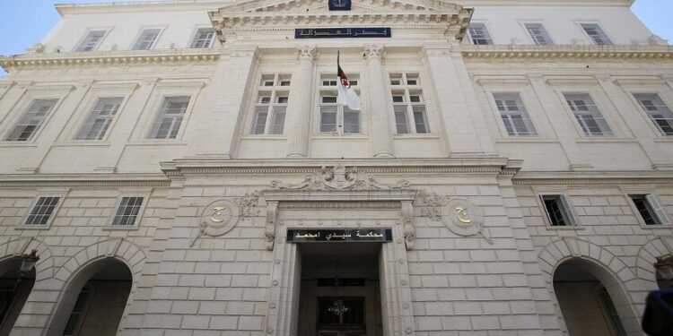 الجزائر.. ملف فضائح التلاعب بالفنادق والمركبات السياحية أمام القضاء  .