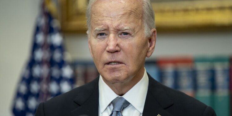 بايدن يحذر من حمام دم إذا فاز ترامب