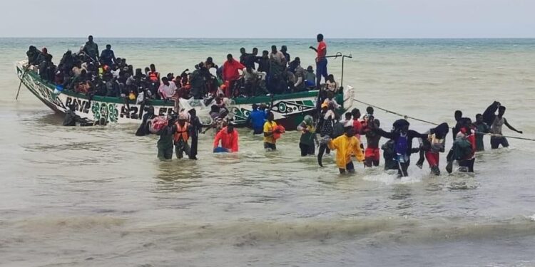 بئر كندوز..  تقديم المساعدة لـ 186 مرشحا للهجرة غير النظامية ينحدرون من إفريقيا جنوب الصحراء