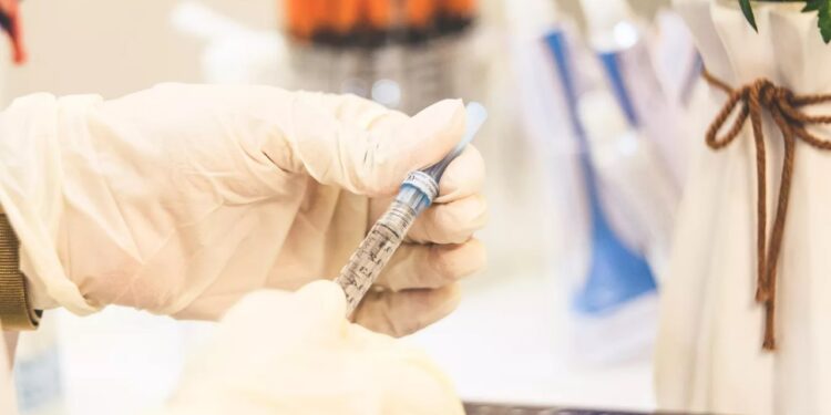 منظمة الصحة العالمية و”يونيسف” تطالبان بهدنة بين إسرائيل وحركة “حماس” لتطعيم الأطفال الفلسطينيين