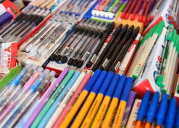 البلجيكيون يتوجهون إلى فرنسا لشراء لوازم مدرسية أرخص