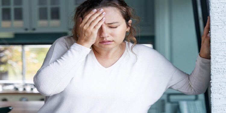 الإسعافات الأولية للمصاب بجلطة دماغية .