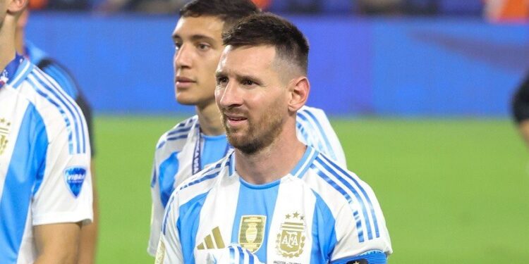 استبعاد ميسي من قائمة منتخب الأرجنتين واستدعاء بديله  .