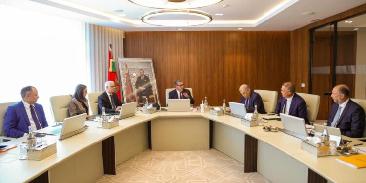 أخنوش يترأس اجتماع لجنة القيادة المكلفة بـ “عرض المغرب” في مجال الهيدروجين الأخضر