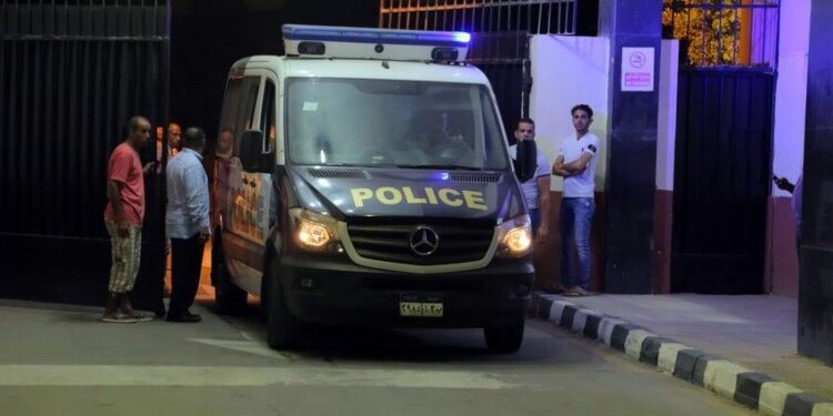 مصر …اعتقال رئيس سابق لنادي رياضي عريق