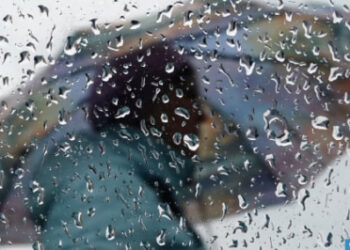 زخات رعدية مصحوبة بحبات البرَد وبهبات رياح مرتقبة اليوم الثلاثاء بعدد من أقاليم المملكة (نشرة إنذارية)