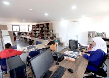 دوار شمسي.. ملجأ الأمل لأيتام زلزال الحوز