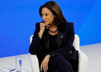 هاريس لن تستطيع أن تقود الجيش في البلاد