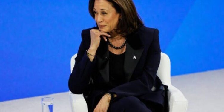 هاريس لن تستطيع أن تقود الجيش في البلاد