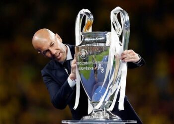 زيدان يوضح سر رفضه تدريب “الشياطين الحمر”