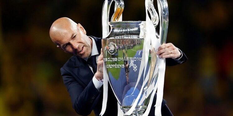 زيدان يوضح سر رفضه تدريب “الشياطين الحمر”