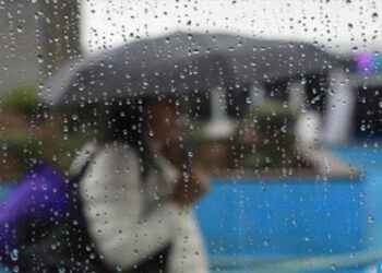 زخات رعدية مصحوبة بحبات البرَد وبهبات رياح مرتقبة من الثلاثاء إلى الخميس بعدد من مناطق المملكة