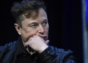 ماسك: لن نصل إلى المريخ أبدا إذا فازت هاريس بالانتخابات