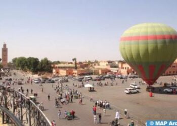 صحيفة فرنسية تسلط الضوء على مدن المغرب كوجهة سياحية خريفية ممتعة