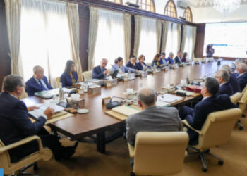 مجلس الحكومة يصادق على مشروع مرسوم بمثابة مدونة الأدوية والصيدلة