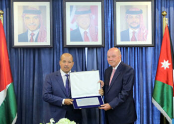 تسليم جائزة برلمان البحر الأبيض المتوسط للعاهل الأردني