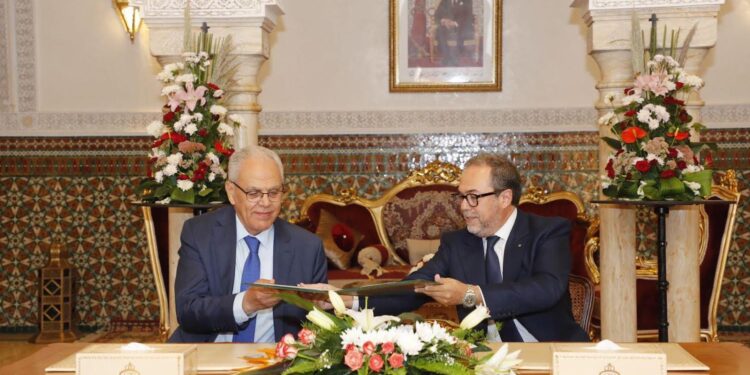 الرباط.. توقيع اتفاقية بين إدارة الدفاع الوطني والخطوط الملكية المغربية