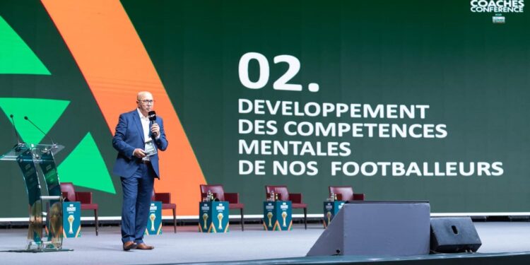 جمال فتحي يشارك في أشغال ندوة المدربين لكأس أمم إفريقيا كوت ديفوار 2023