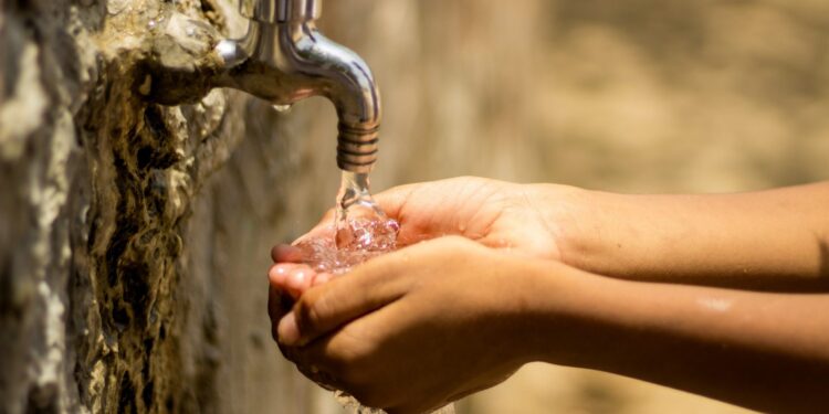 وجدة تواجه انقطاعاً في التزويد بالماء: اضطرابات متوقعة لمدة عشرة أيام