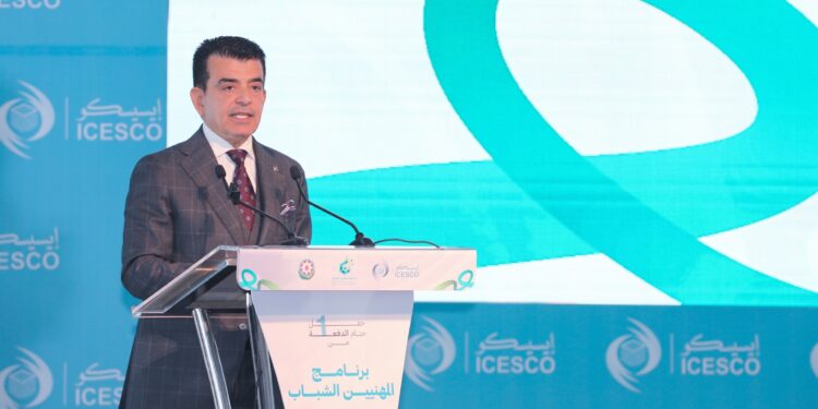 تخريج الدفعة الأولى من برنامج الإيسيسكو للمهنيين الشباب