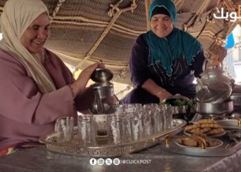 المتعاونة مومنة تتحدث عن خيمة بين كيل خلال القرية التضامنية بالملتقى الدولي للتصوف في دورته 19