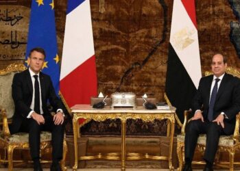 السيسي وماكرون يؤكدان ضرورة ضبط النفس ووقف المواجهات في الشرق الأوسط
