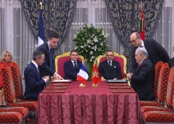 الملك محمد السادس والرئيس إيمانويل ماكرون يترأسان حفل توقيع 22 اتفاقية