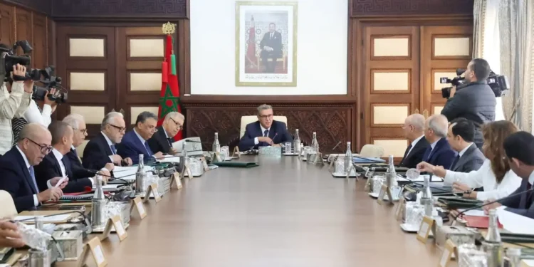 المصادقة على مشروع مرسوم يتعلق بتحديد اختصاصات وتنظيم الوزارة المكلفة بالشؤون الخارجية والتعاون الإفريقي