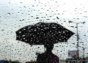 تساقطات مطرية محليا قوية اليوم السبت وغدا الأحد بعدد من أقاليم المملكة (نشرة إنذارية)