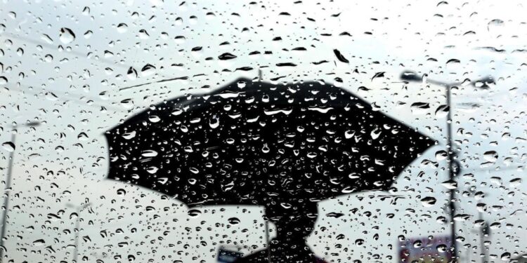 تساقطات مطرية محليا قوية اليوم السبت وغدا الأحد بعدد من أقاليم المملكة (نشرة إنذارية)