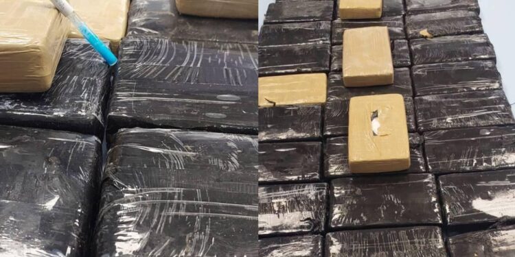 معبر الكركرات.. إحباط عملية للتهريب الدولي لشحنة من المخدرات القوية وحجز أزيد من 37 كلغ من الكوكايين